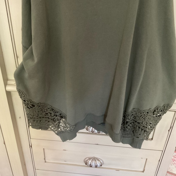 Hollister Plaid Shirt and Aerie sweatshirt with lace inserts - Picture 3 of 7